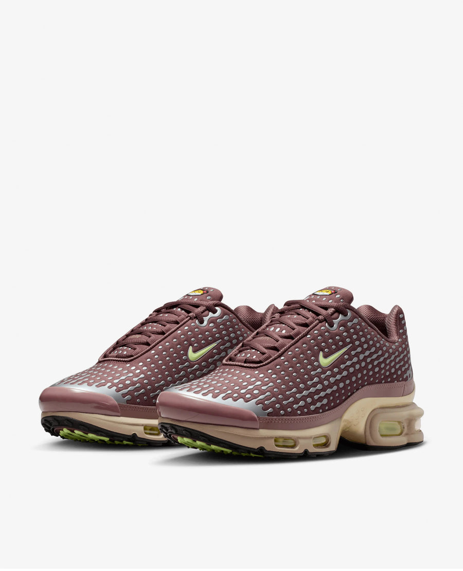 Nike Air Max Plus VII (Plum Eclipse/Barely Volight-Metallic Gold Grain-Black-Malight-Metallic Silver) Nike