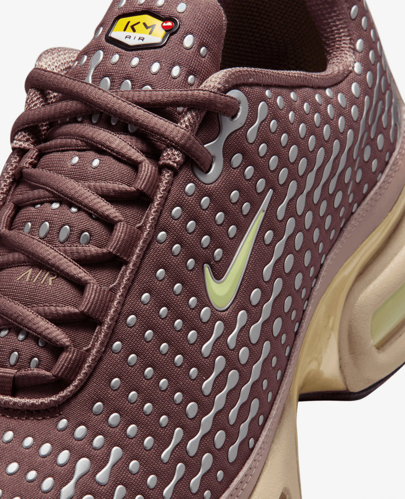 Nike Air Max Plus VII (Plum Eclipse/Barely Volight-Metallic Gold Grain-Black-Malight-Metallic Silver) Nike