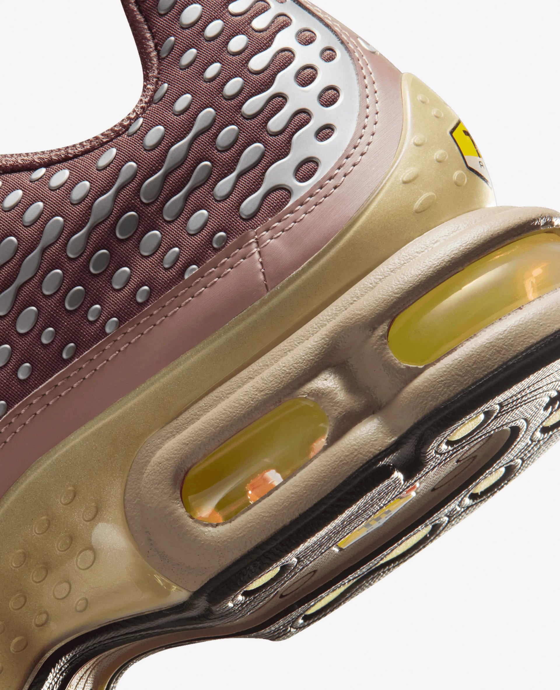 Nike Air Max Plus VII (Plum Eclipse/Barely Volight-Metallic Gold Grain-Black-Malight-Metallic Silver) Nike