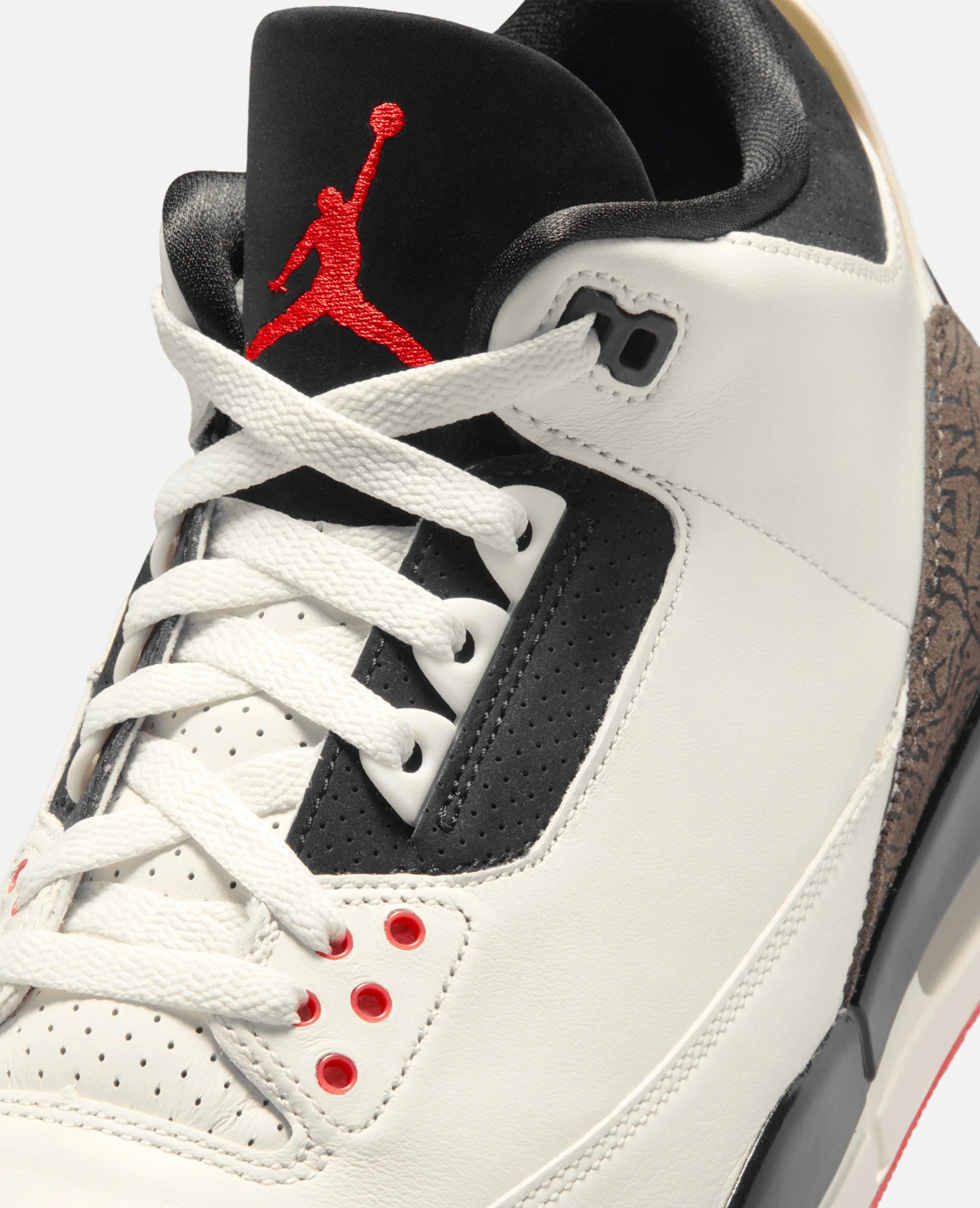 Air Jordan 3 Retro OG Nike (Sail/Black-Universal Red-Pale Ivory-Palomino) Nike