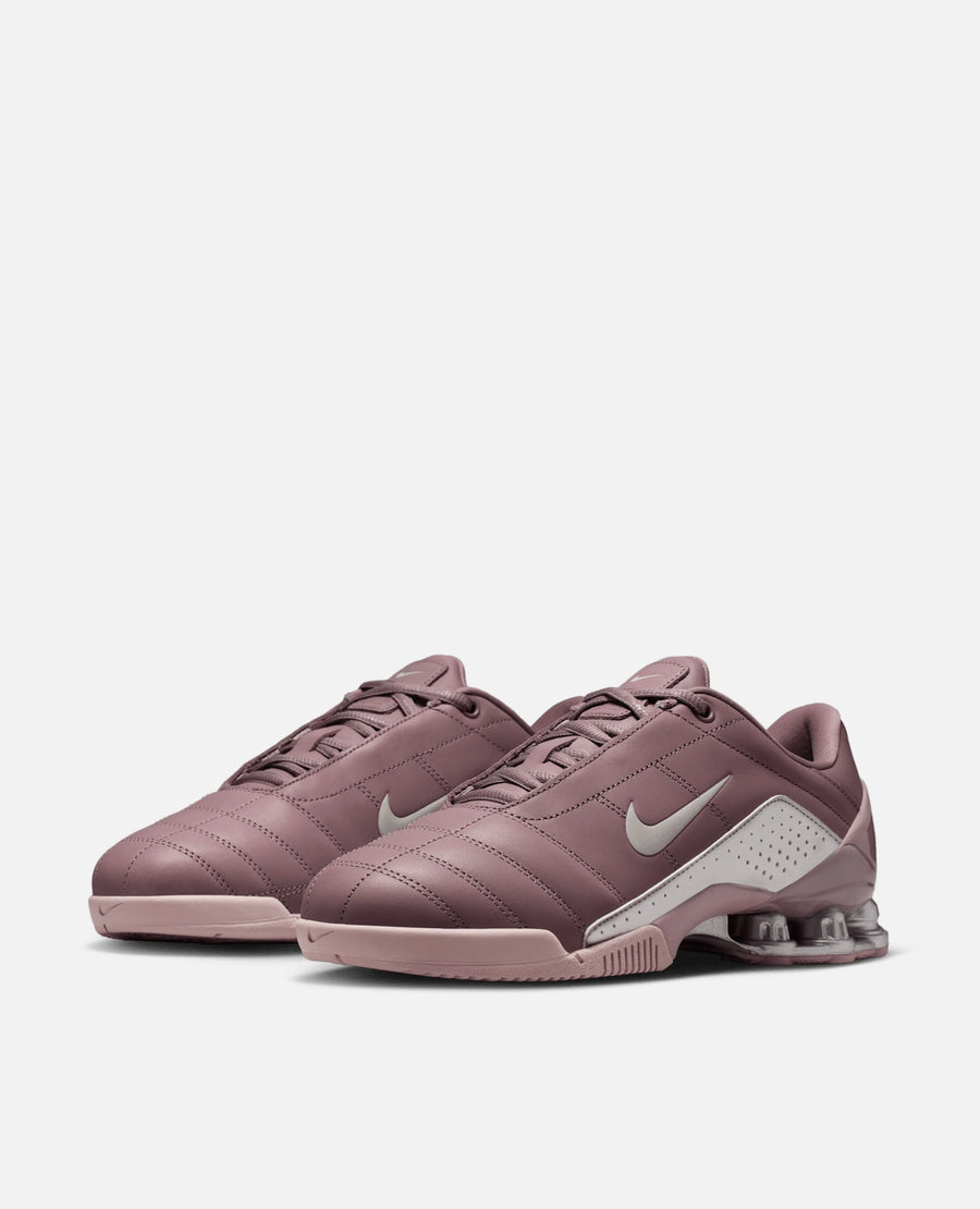 W Nike Total 90 Shox Magia (TAUPE GREY/METALLIC SILVER-LT VIOLET ORE) Nike